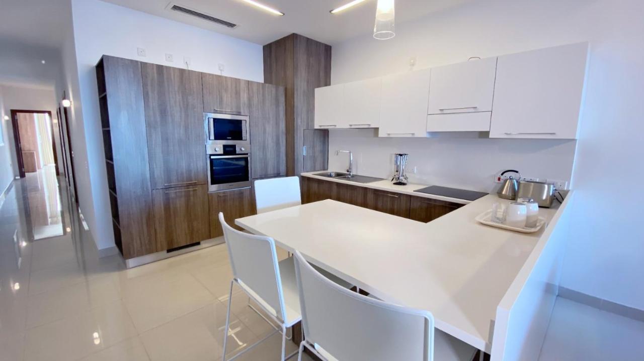Ferienwohnung Point Sliema Sea Front Exterior foto